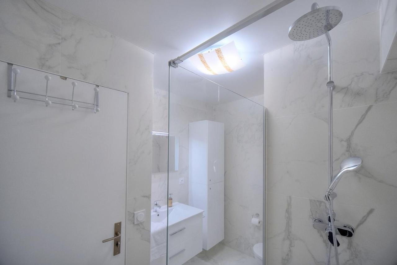 Immogroom - 2 Br- Bright - Terrace - Wifi - Air Conditioning Cannes Kültér fotó
